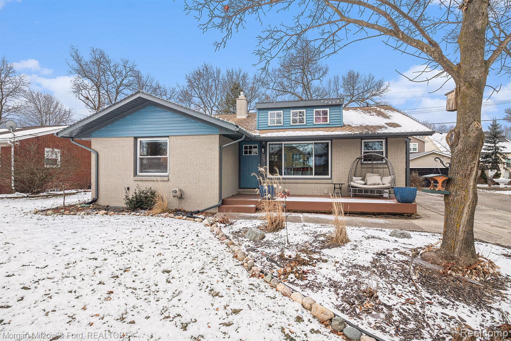 425 Crystal Street, Milford, MI 48381 — front exterior