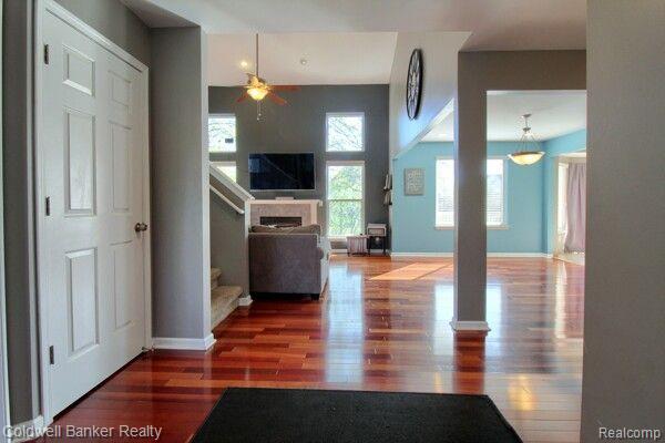 43807 S TIMBERVIEW Drive, Belleville, MI 48111 — Photo 8