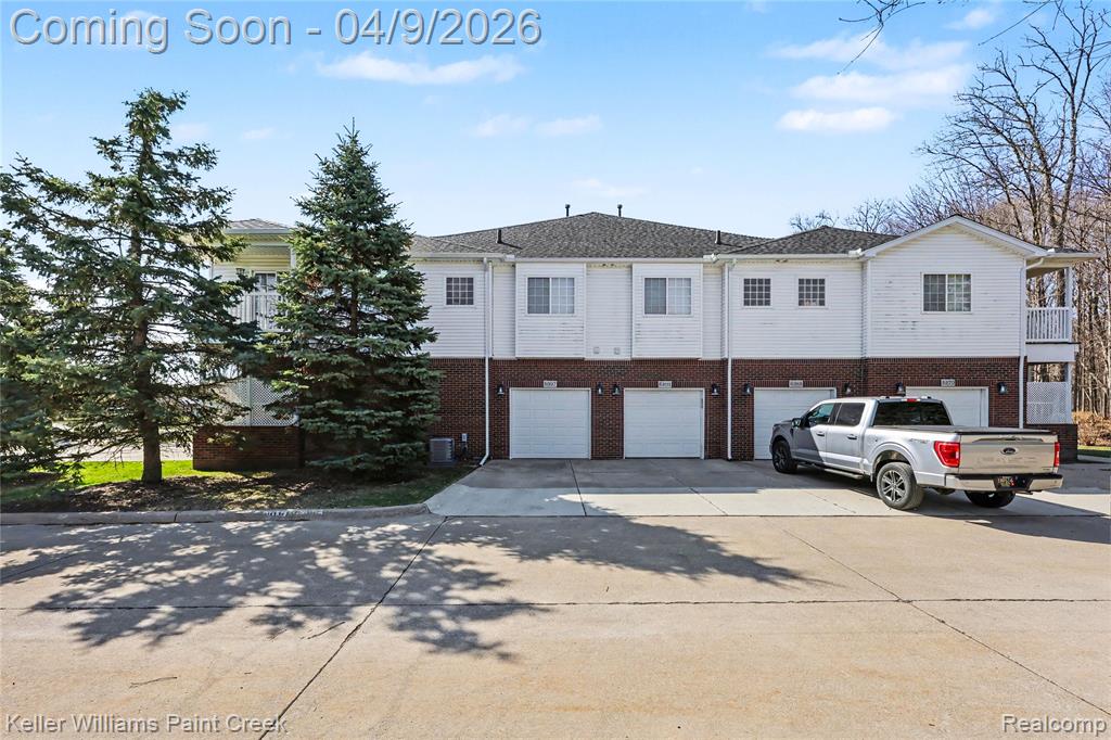 5397 Twin Oaks Drive, Sterling Heights, MI 48314 — Photo 20