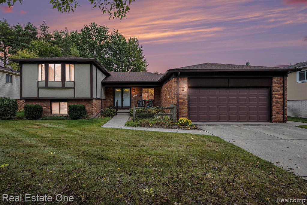 5982 Slate Drive, Troy, MI 48085 — Photo 2