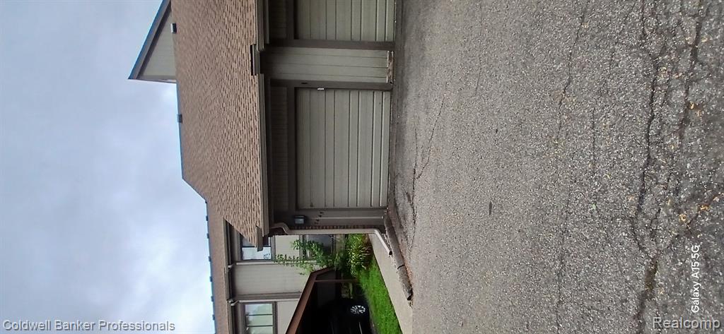 7445 Radcliff Court, West Bloomfield, MI