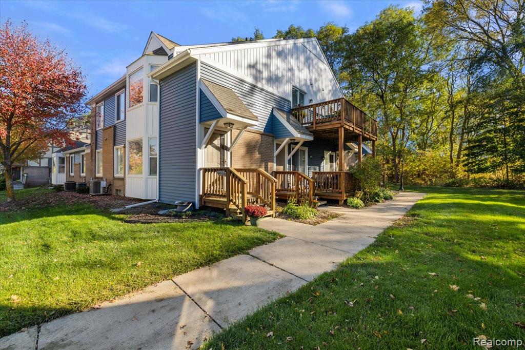 44800 Bayview Drive, 33, Novi, MI 48377 — Photo 6