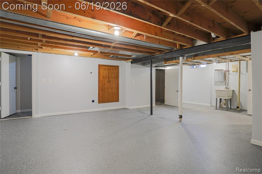 4788 Bloomfield Drive, Sterling Heights, MI 48310 — Photo 36
