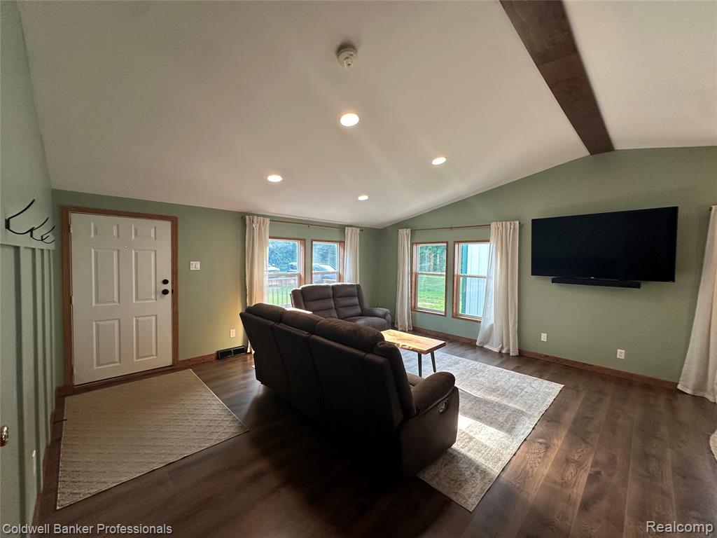 24 Springer Lane, Attica, MI 48412 — Photo 4