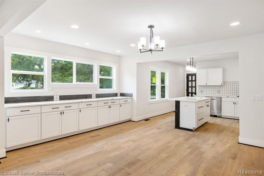 4021 N DUCK LAKE Road, Highland, MI 48356 — Photo 4