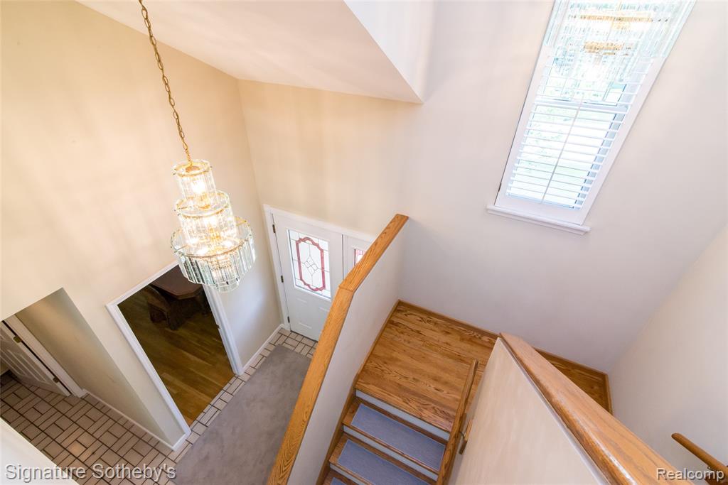576 Ten Point Drive, Rochester Hills, MI 48309 — Photo 32