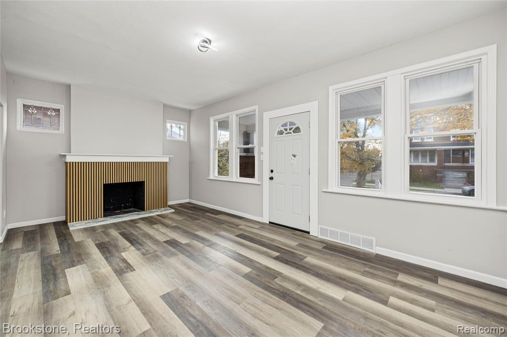 4888 Maxwell Street, Detroit, MI 48214 — Photo 5