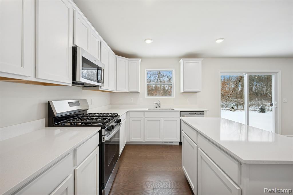 435 Hidden River W, Holly, MI 48442 — Photo 6