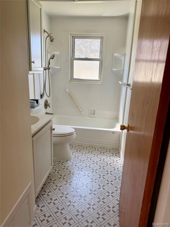 413 Bridson Street, Fenton, MI 48430 — Photo 12