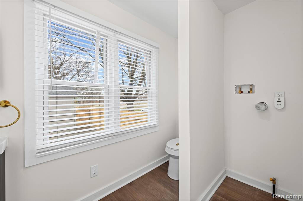 8103 E Canfield Street, Detroit, MI 48214 — Photo 27