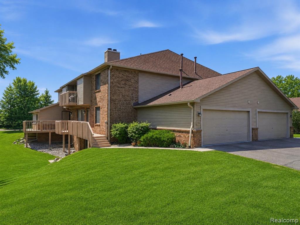 7058 Elmhurst, 1, West Bloomfield, MI — front exterior