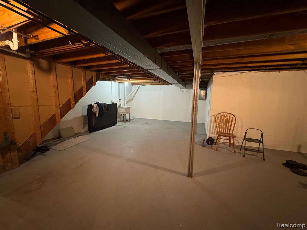 2774 Roundtree Drive, Troy, MI 48083 — Photo 30