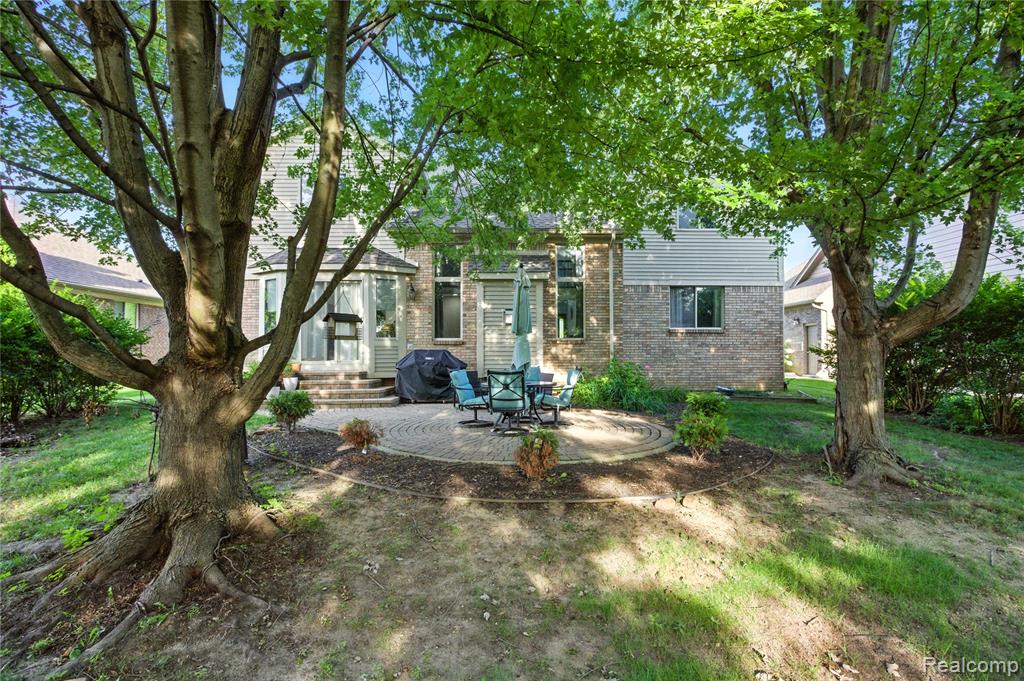 48821 Tremont Drive, Macomb, MI 48044 — Photo 45