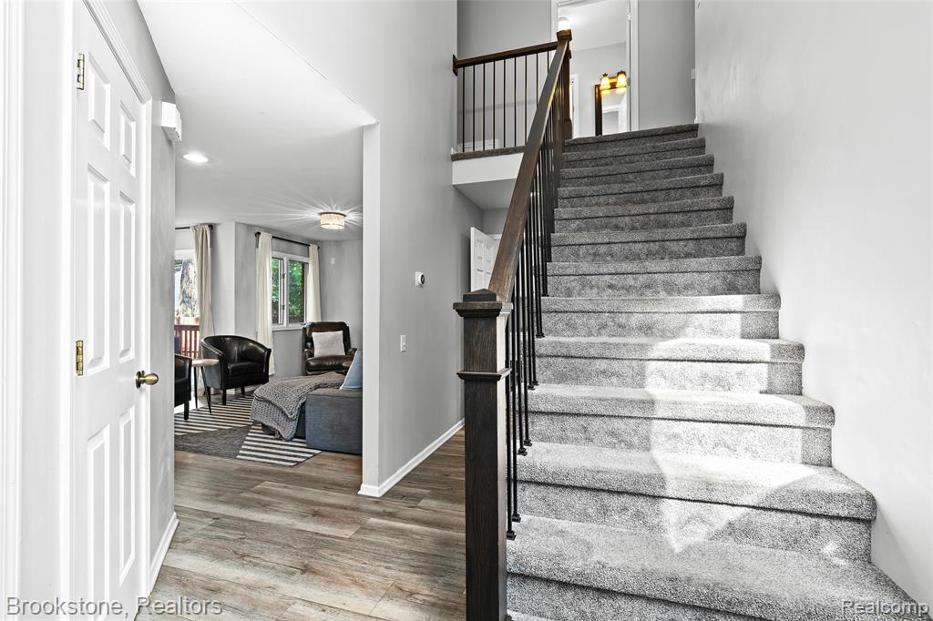 400 LA PLAZA, Royal Oak, MI 48073 — Photo 5
