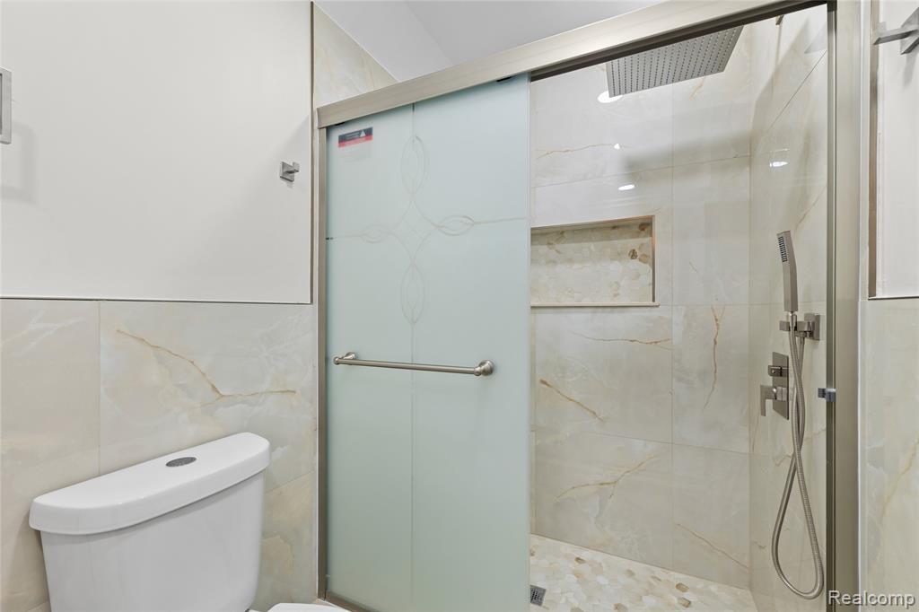 5401 Orchard Avenue, Dearborn, MI 48126 — Photo 34