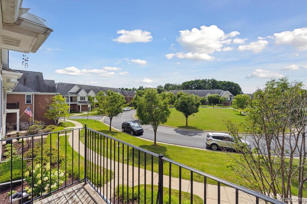 1012 SHIAWASSEE Circle, Howell, MI 48843 — Photo 32