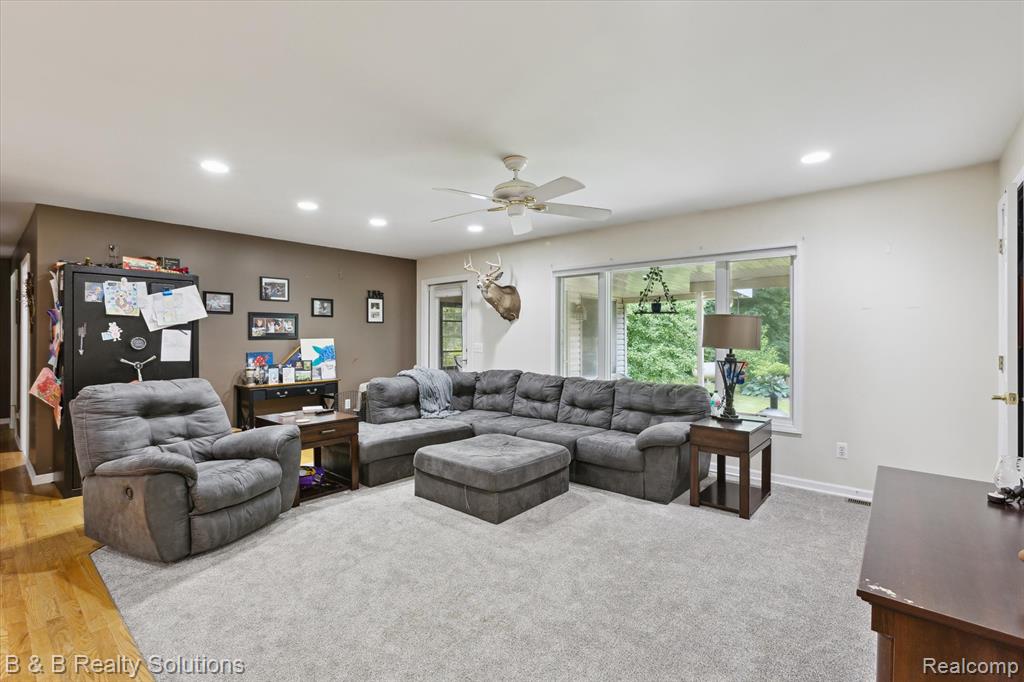 2264 Dodds Road, North Branch, MI 48461 — Photo 5