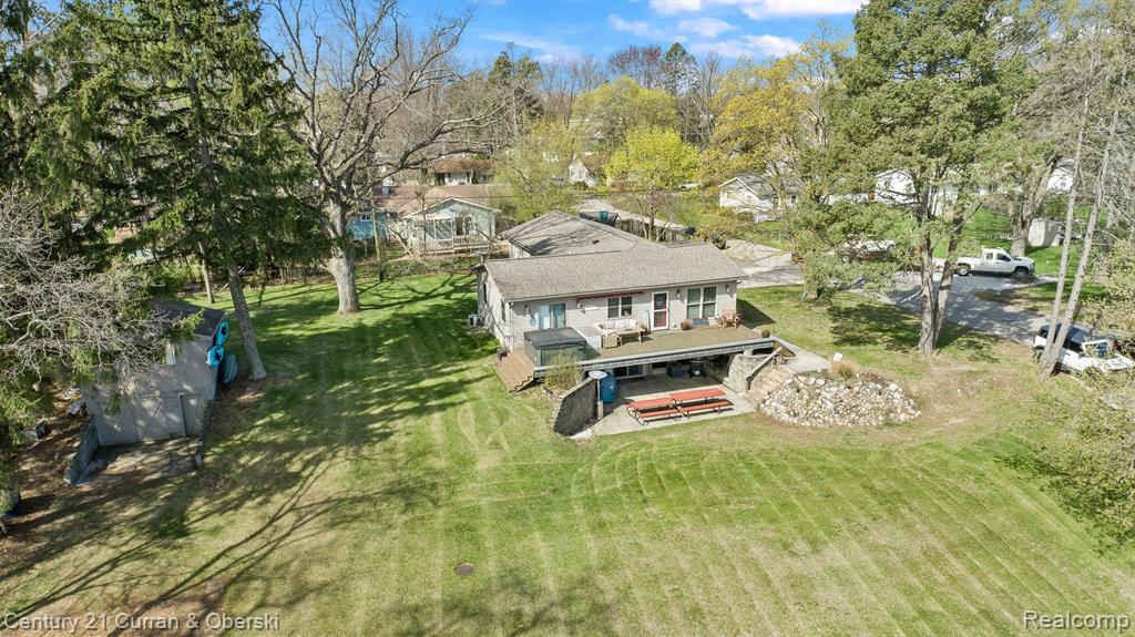417 CHICAGO Drive, Howell, MI 48843 — Photo 40