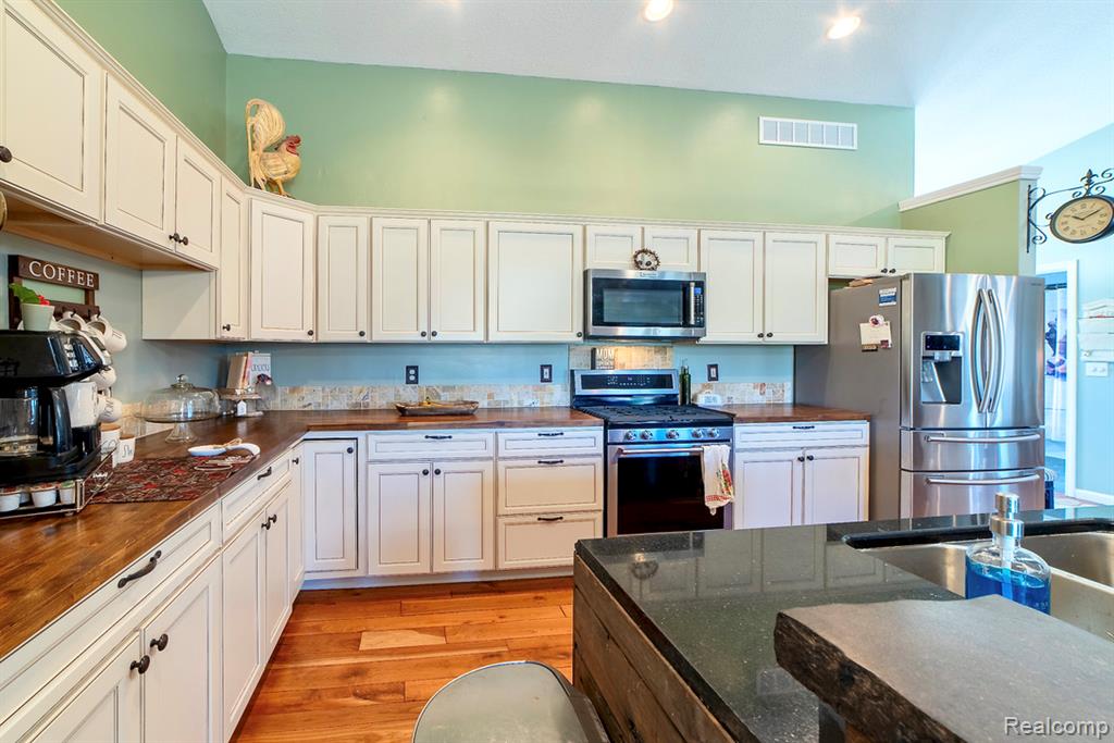 5200 Blue Heron Lane, Cheboygan, MI 49721 — Photo 9