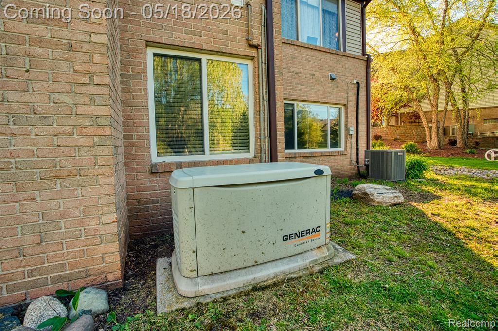 185 Columbia Drive, South Lyon, MI 48178 — Photo 47