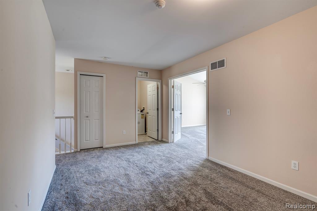 41211 N MAPLEWOOD Drive, Canton, MI 48187 — Photo 29