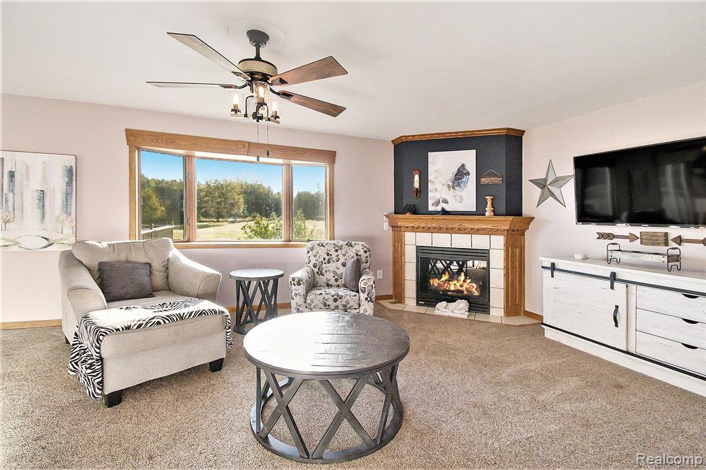 7296 RUSTIC WAY Drive, Fowlerville, MI 48836 — Photo 5