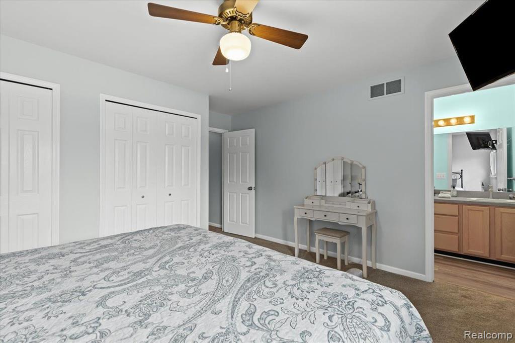 7928 MEADOW Drive, Waterford, MI 48329 — Photo 21