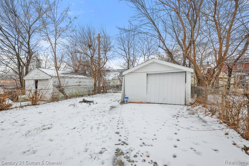 8841 WHITCOMB Street, Detroit, MI 48228 — Photo 20