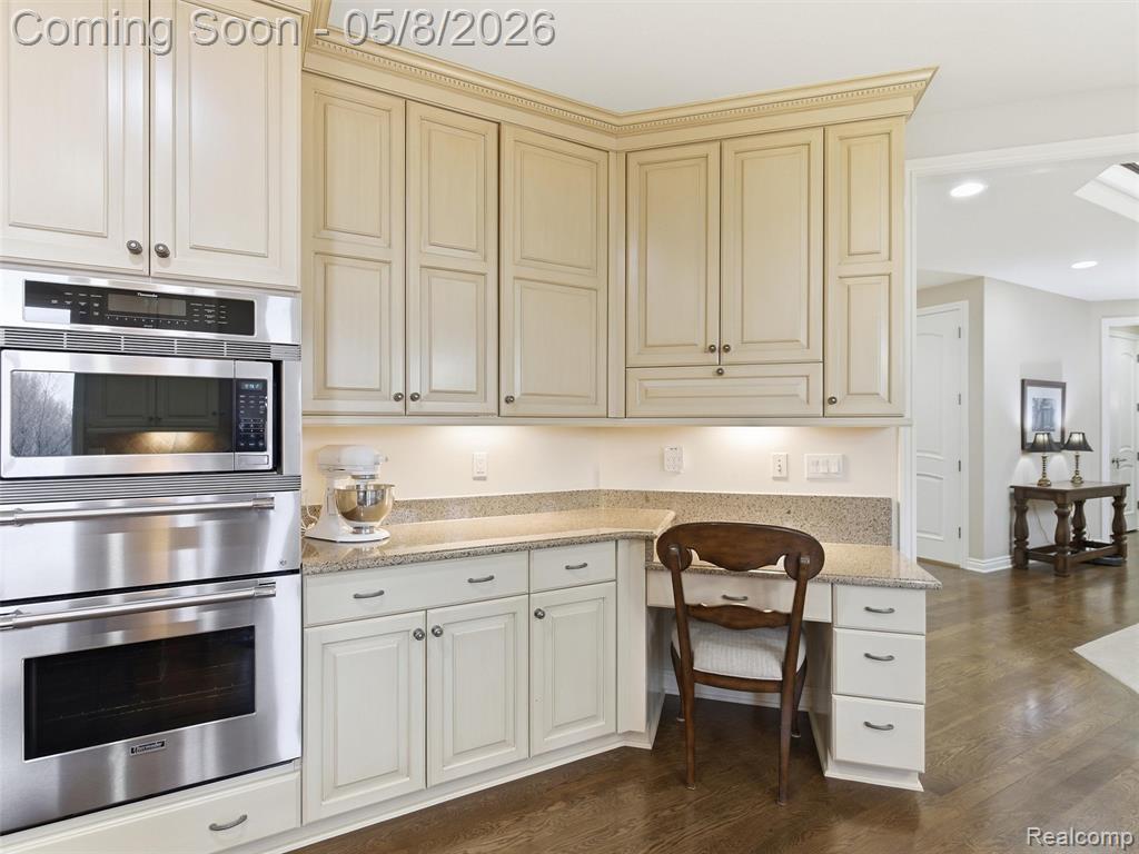 3881 Trout Creek Lane, Oakland, MI — Photo 18
