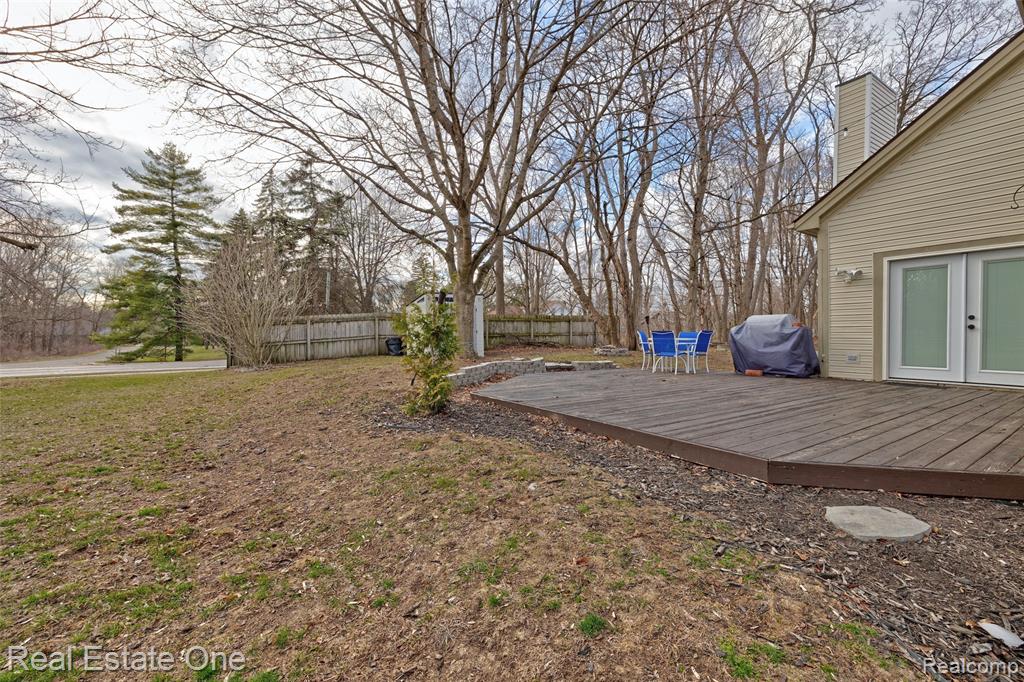 6923 Tangle Wood, Waterford, MI 48327 — Photo 38
