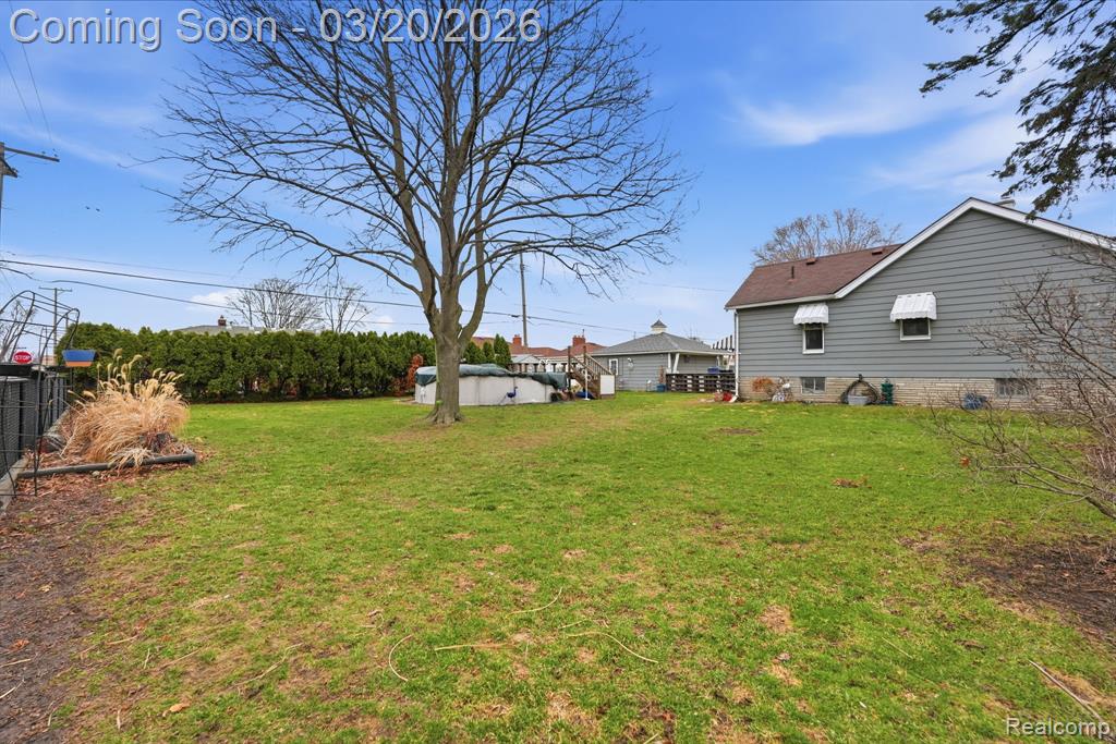 8521 Dale, Center Line, MI 48015 — Photo 18