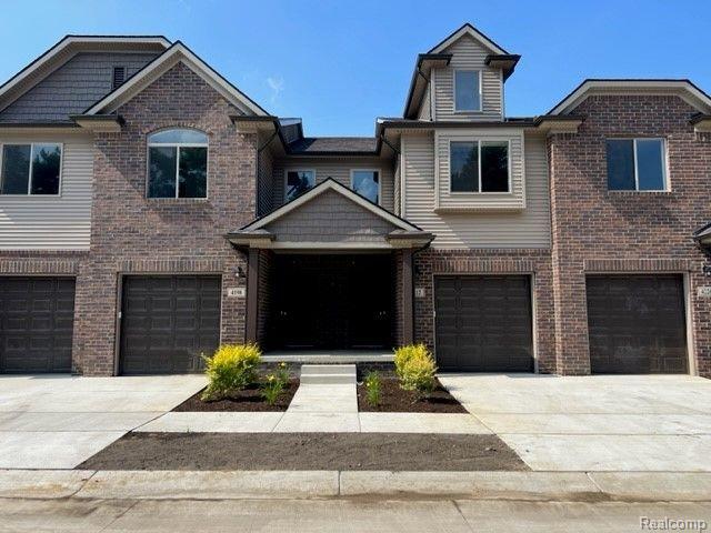 4128 SECLUDED PINES DR, Sterling Heights, MI 48314 — front exterior