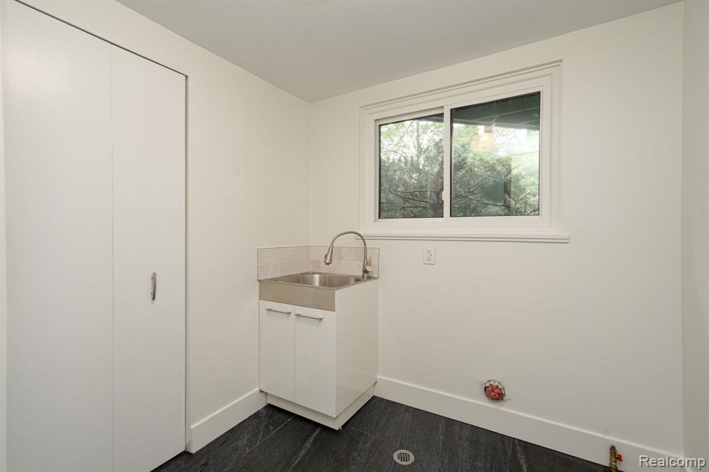 1907 Raymond Place, Bloomfield Hills, MI 48302 — Photo 19