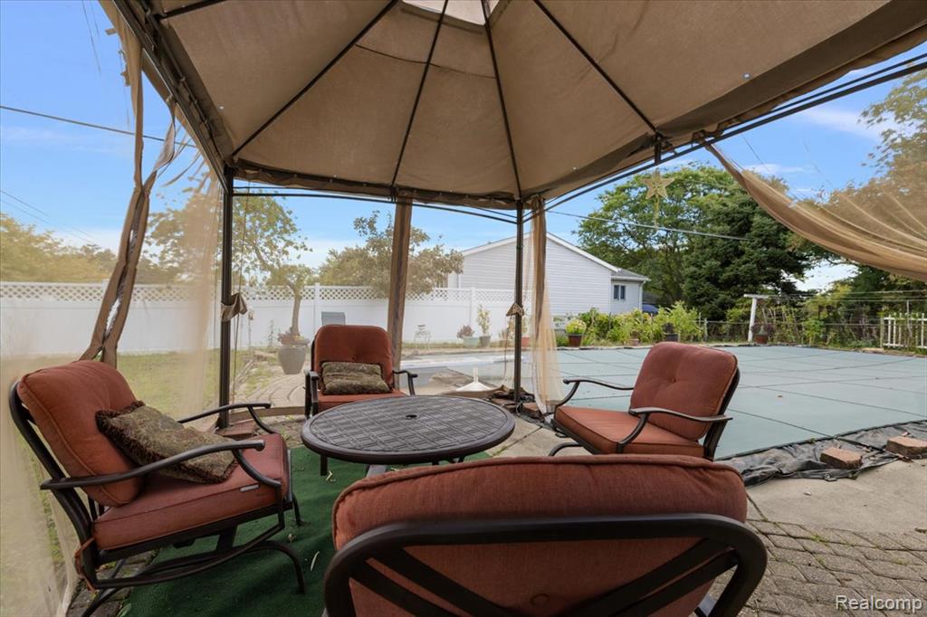 40058 Fraser Drive, Sterling Heights, MI 48310 — Photo 46