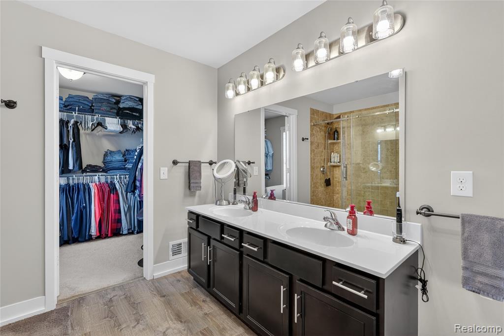16543 Bedington Drive, Linden, MI 48451 — Photo 23
