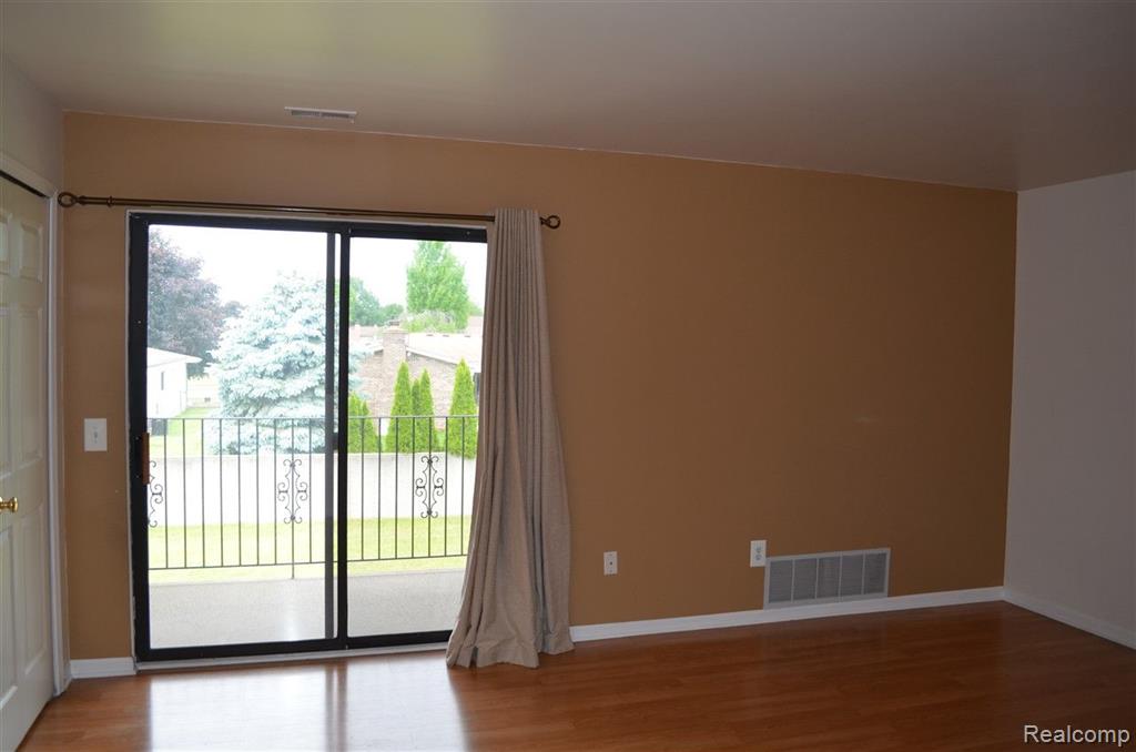 43237 CAPE Drive, Sterling Heights, MI 48313 — Photo 5