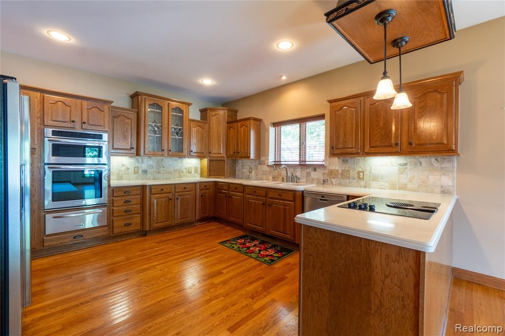 62 Chateaux Du Lac Drive, 14, Fenton, MI 48430 — Photo 11