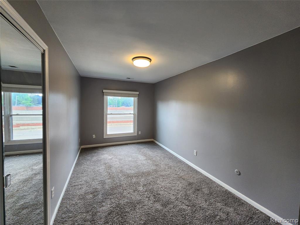 19400 W 11 Mile Road, Lathrup Village, MI 48076 — Photo 28