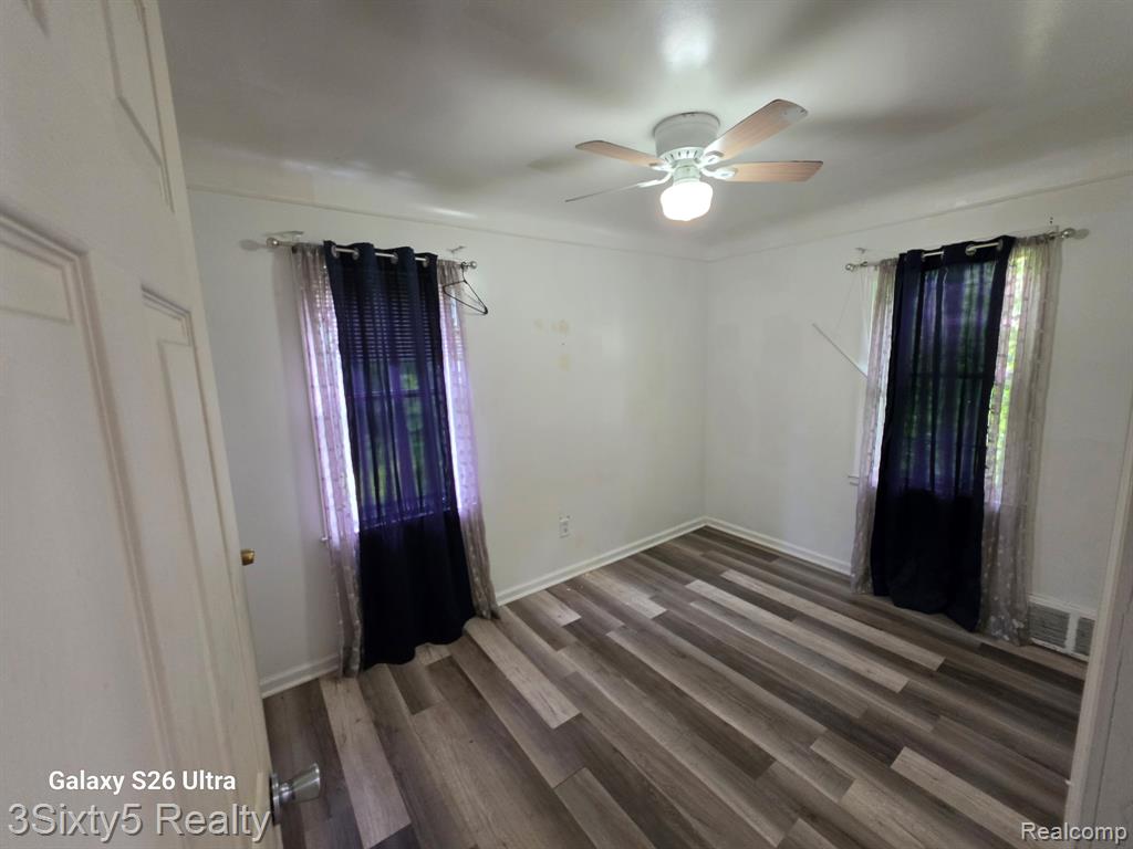 18344 Shiawassee Drive, Detroit, MI 48219 — Photo 5