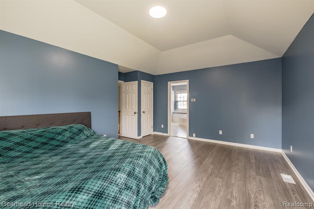 8088 Denton Hill Road, Fenton, MI 48430 — Photo 27