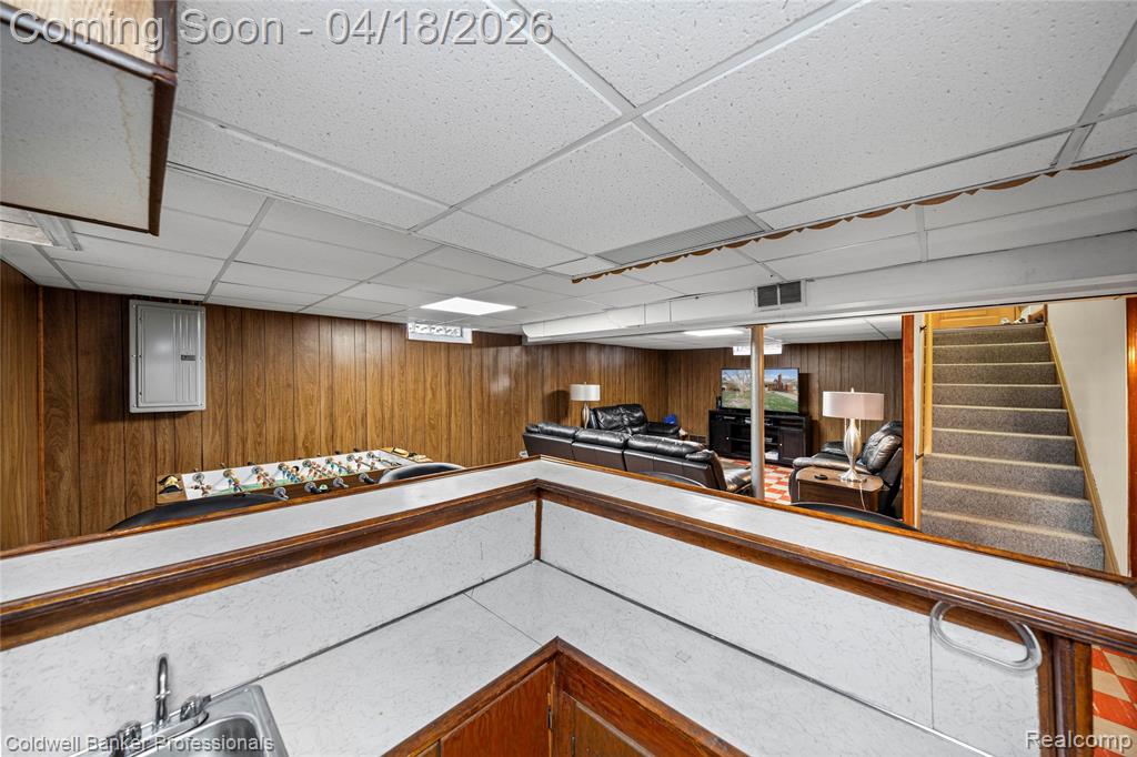 1544 Dorthen Avenue, Grosse Pointe Woods, MI 48236 — Photo 43