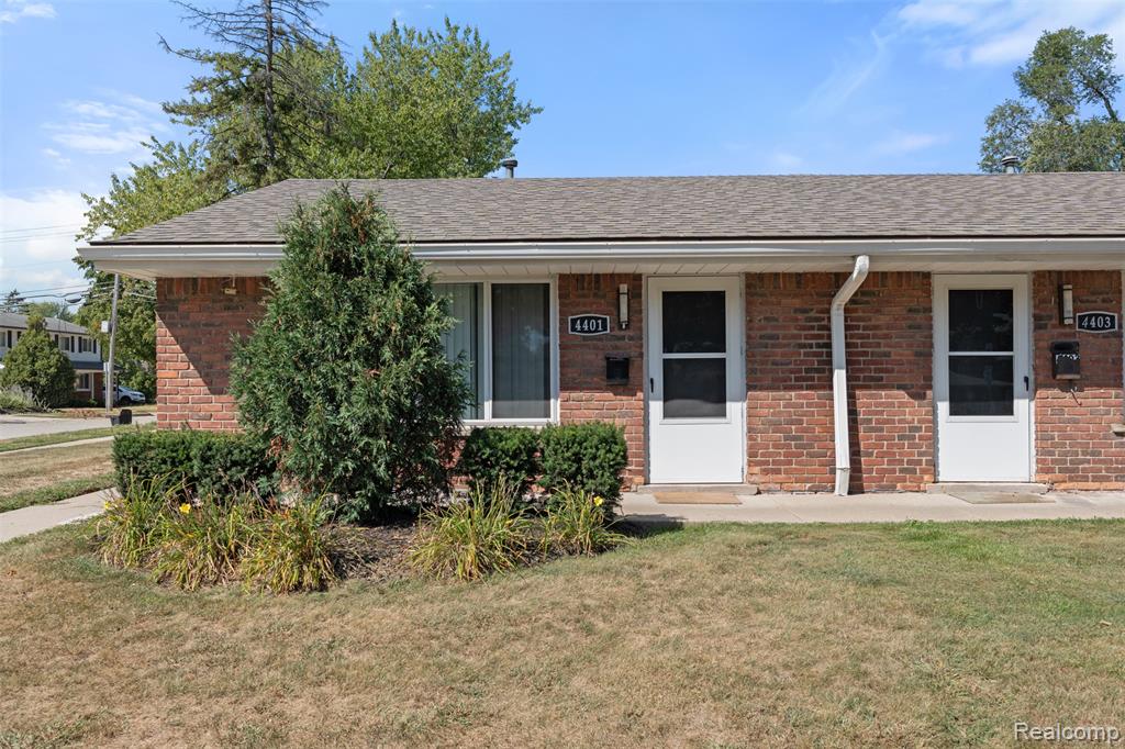 4401 Crooks Road, Royal Oak, MI 48073 — front exterior