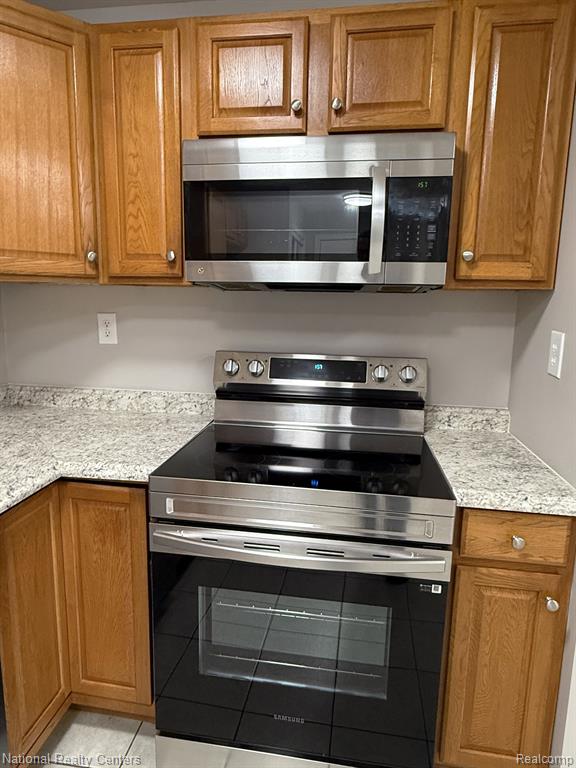 8428 CHAPP Avenue, Warren, MI 48089 — Photo 10