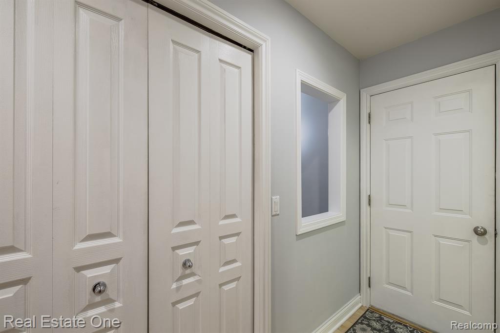 5690 White Lake Road, Clarkston, MI — Photo 24