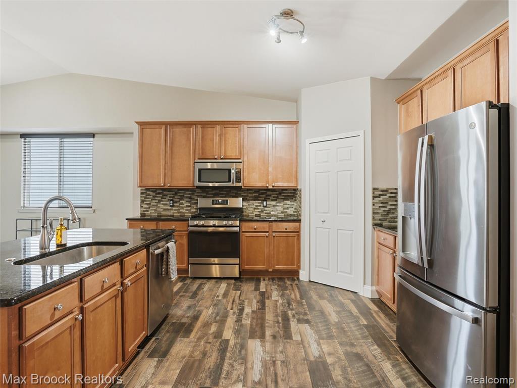 57103 Decora Park Boulevard, New Haven, MI 48048 — Photo 15