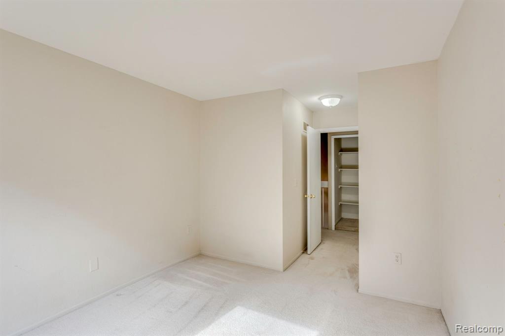 24547 PRIMROSE Lane, Southfield, MI 48033 — Photo 24