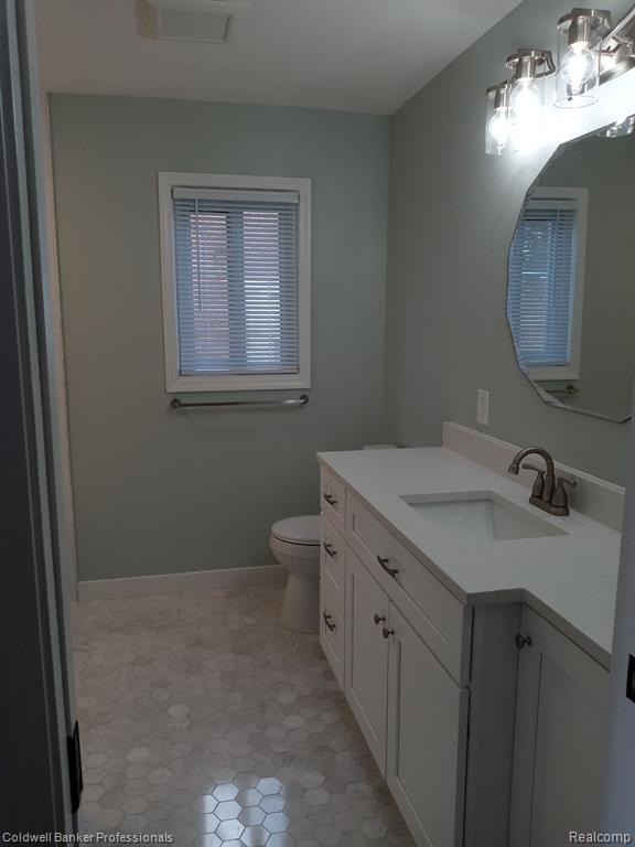 4313 GRAYTON Street, Detroit, MI 48224 — Photo 10