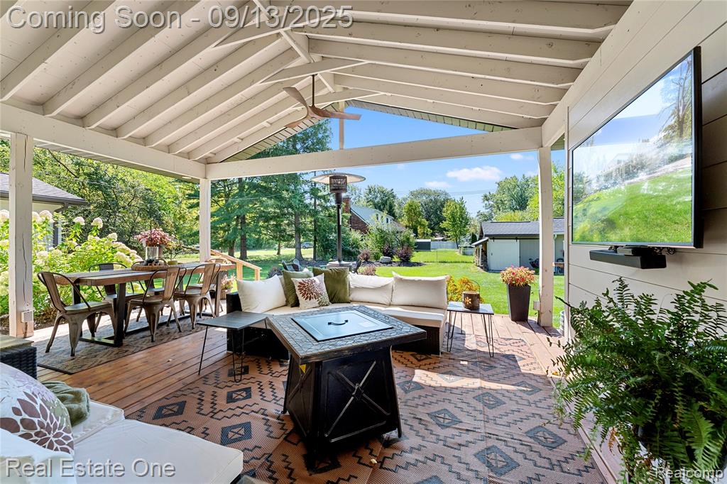 9175 Byromar Lane, Grosse Ile, MI 48138 — Photo 40