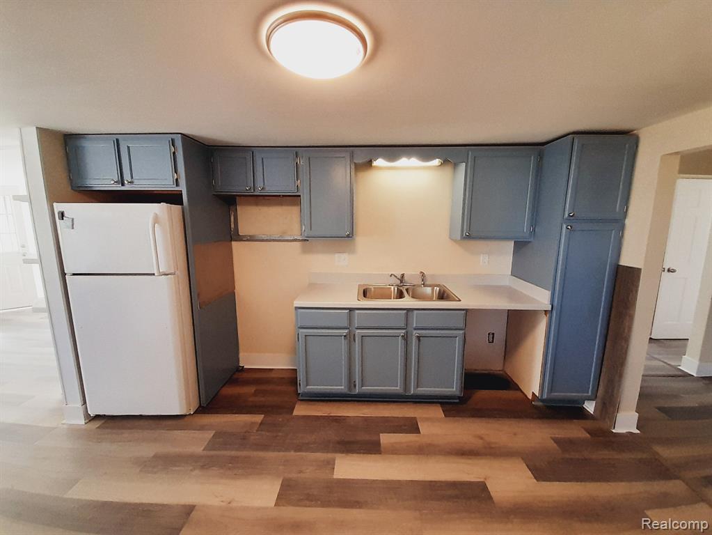 4098 E CARPENTER Road, Flint, MI 48506 — Photo 4