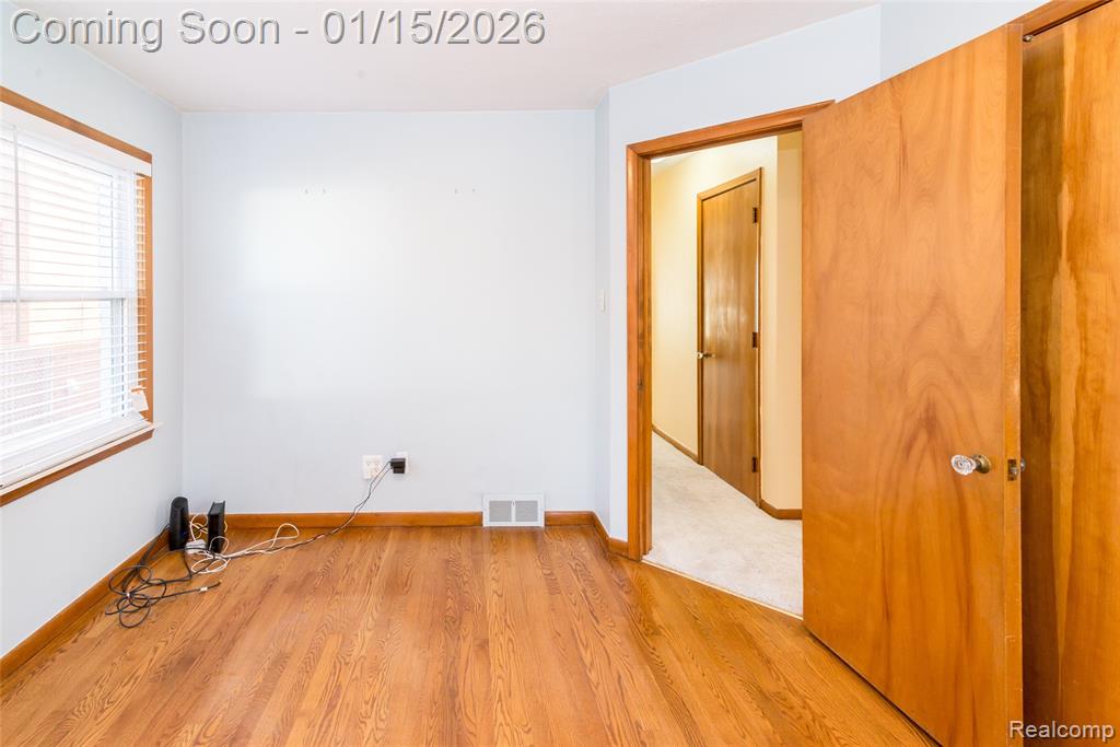 9943 Leverne, Redford, MI 48239 — Photo 34